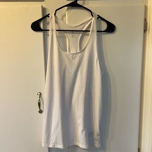 White gap active tank